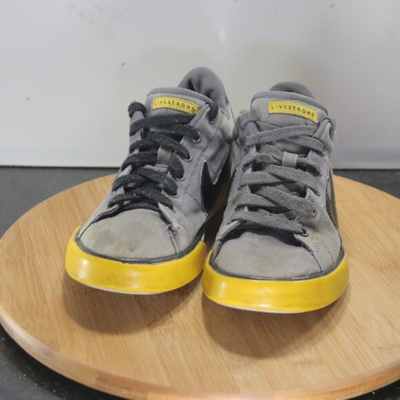 Youth Nike Livestrong Sz 6.5 008735 Black Gray Yellow Casual Canvas Sneakers - Picture 3 of 8